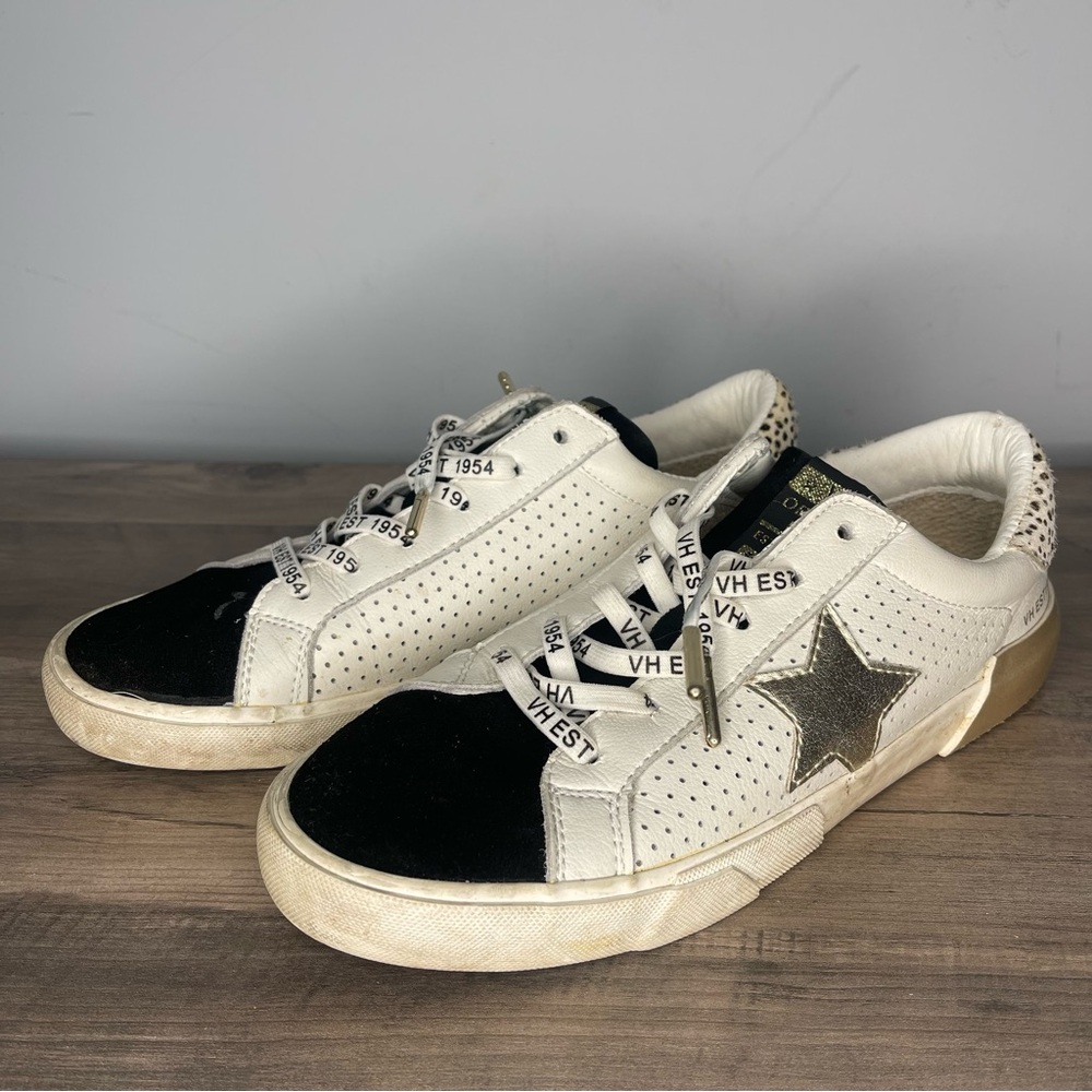 White and Black Star‎ Sneakers